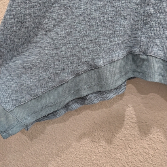 Massini Blue Heathered Handkerchief Hem Tunic Top Long Sleeve Boho Size S - Picture 3 of 8